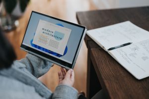 How to Get Help in Windows 7 windows oVAzLDIdqic unsplash